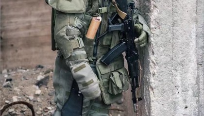  柏林联合防线失误遭升班马羞辱  