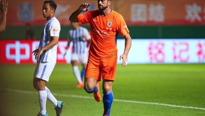  曼城替补奇兵建功客场艰难战胜布莱顿全取三分