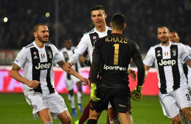  都灵德比爆发冲突，布雷默染红下场  