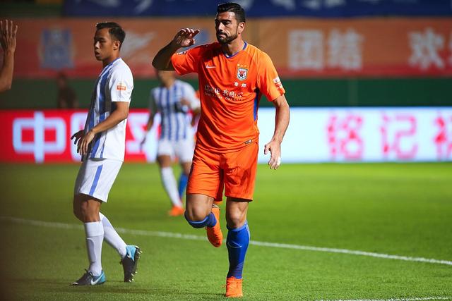  曼城替补奇兵建功客场艰难战胜布莱顿全取三分