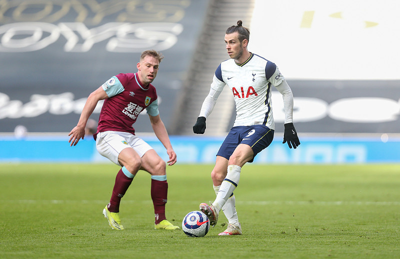  布莱顿爆冷击败热刺跻身积分榜前列引关注